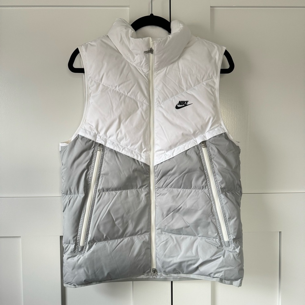 Nike Sportswear Storm-FIT Windrunner Grey Puffer Vest (S) | NWT